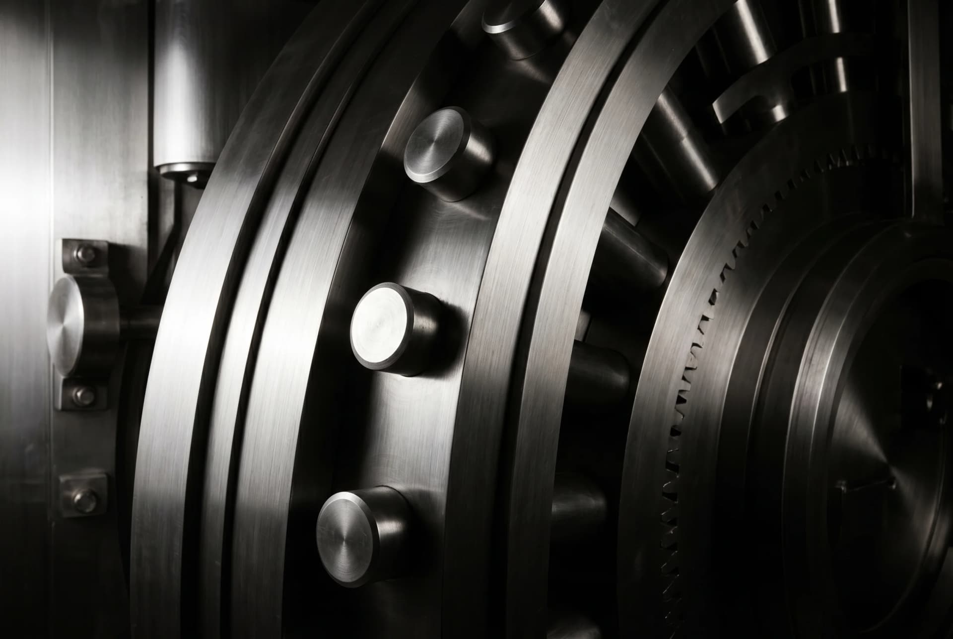 Steel vault door mechanism
